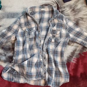 blue plad button shirt